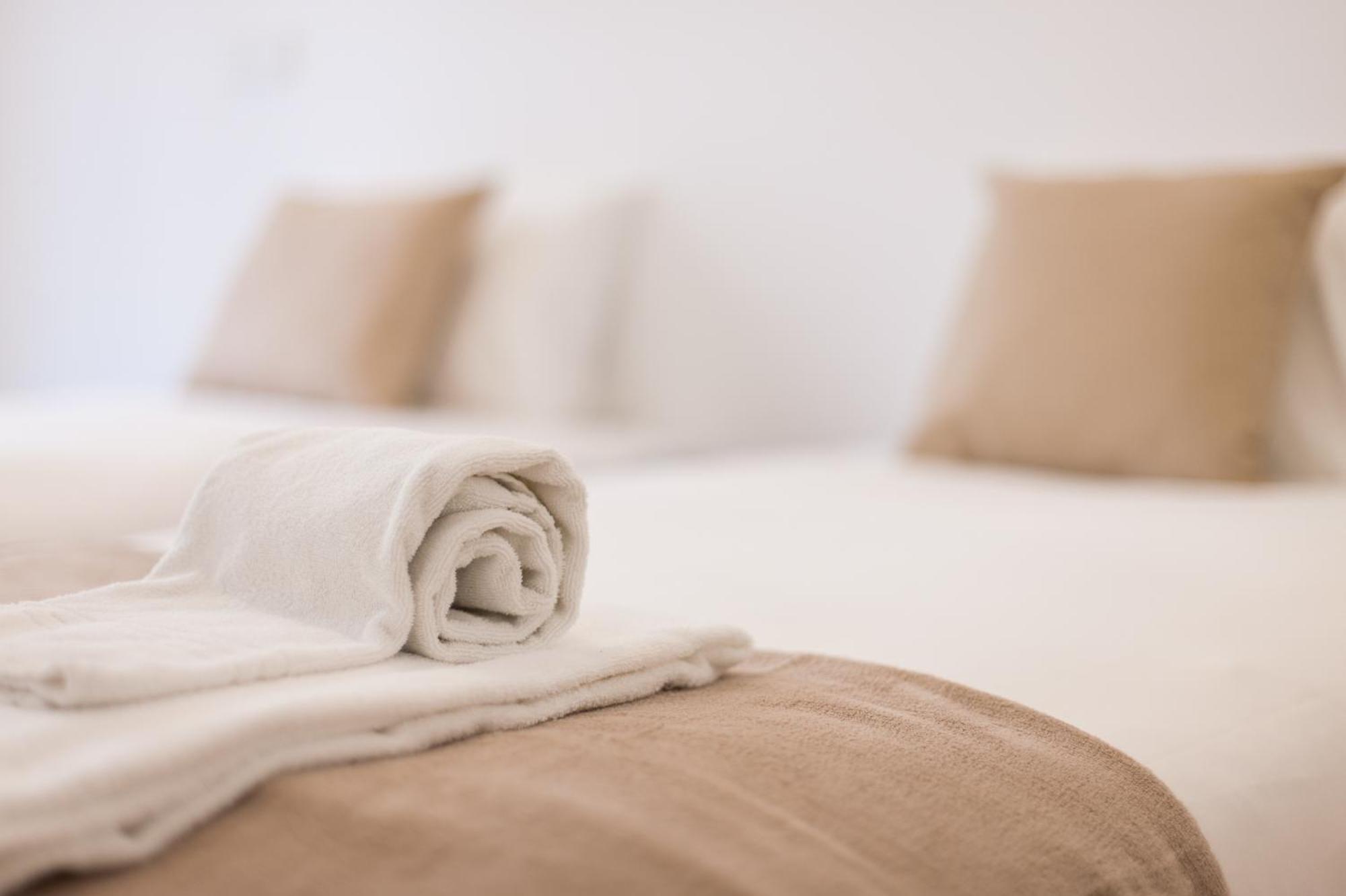 Mouraria Blue Three-Bedroom Apartment W/ Parking - By Lu Holidays Lisboa Eksteriør bilde
