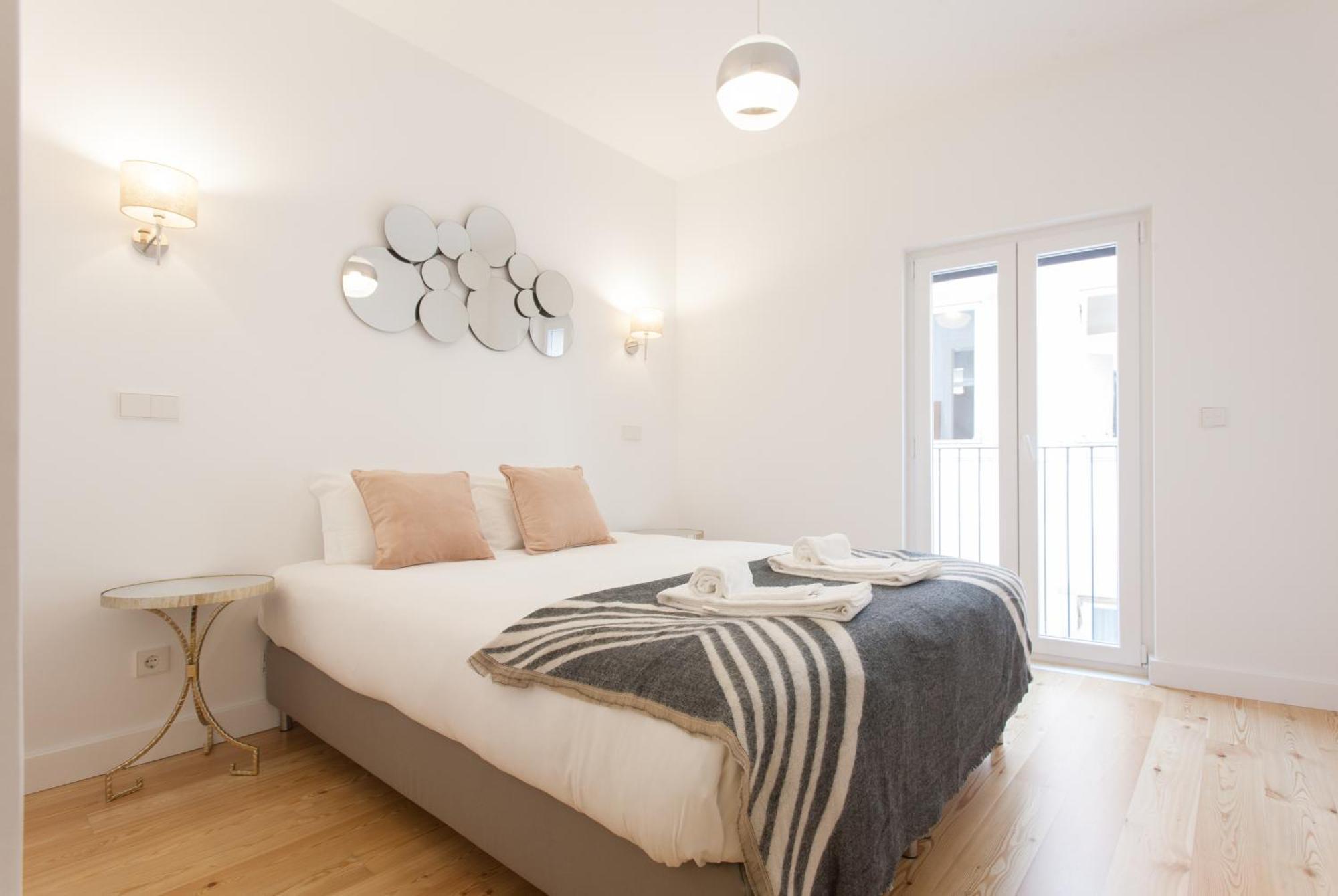 Mouraria Blue Three-Bedroom Apartment W/ Parking - By Lu Holidays Lisboa Eksteriør bilde