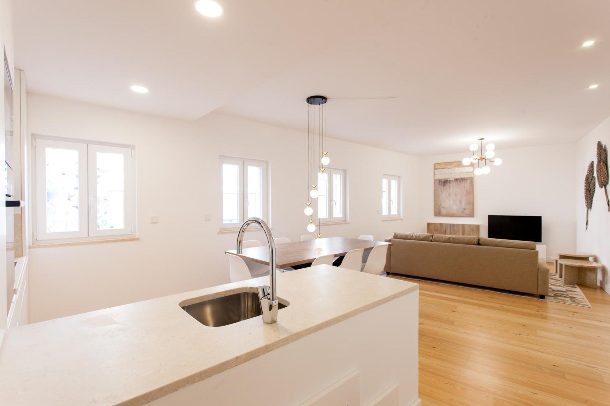 Mouraria Blue Three-Bedroom Apartment W/ Parking - By Lu Holidays Lisboa Eksteriør bilde