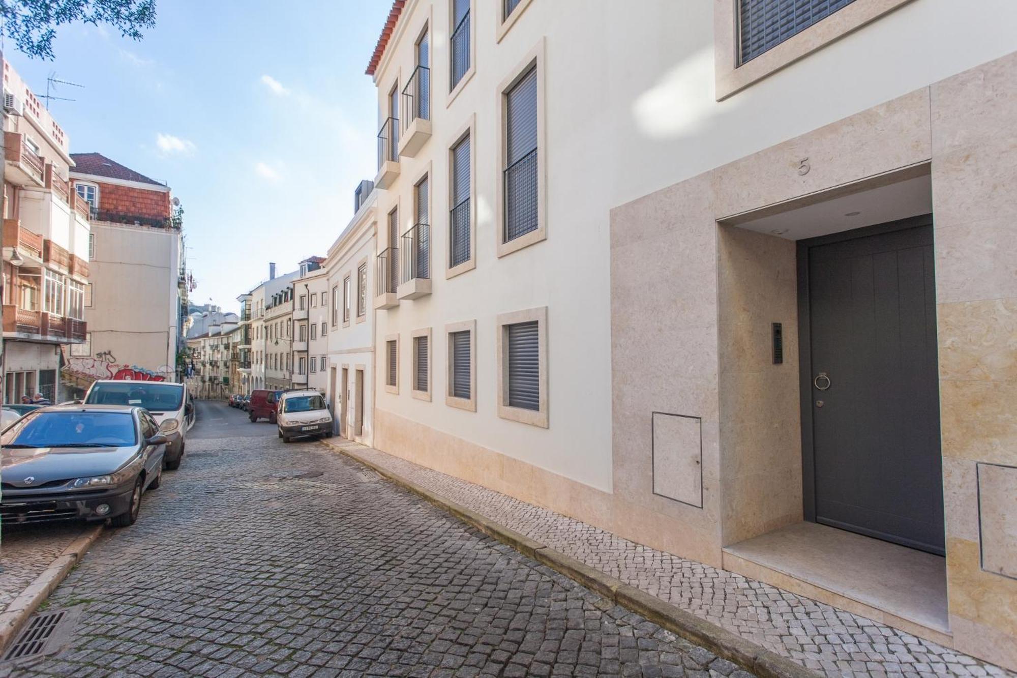 Mouraria Blue Three-Bedroom Apartment W/ Parking - By Lu Holidays Lisboa Eksteriør bilde